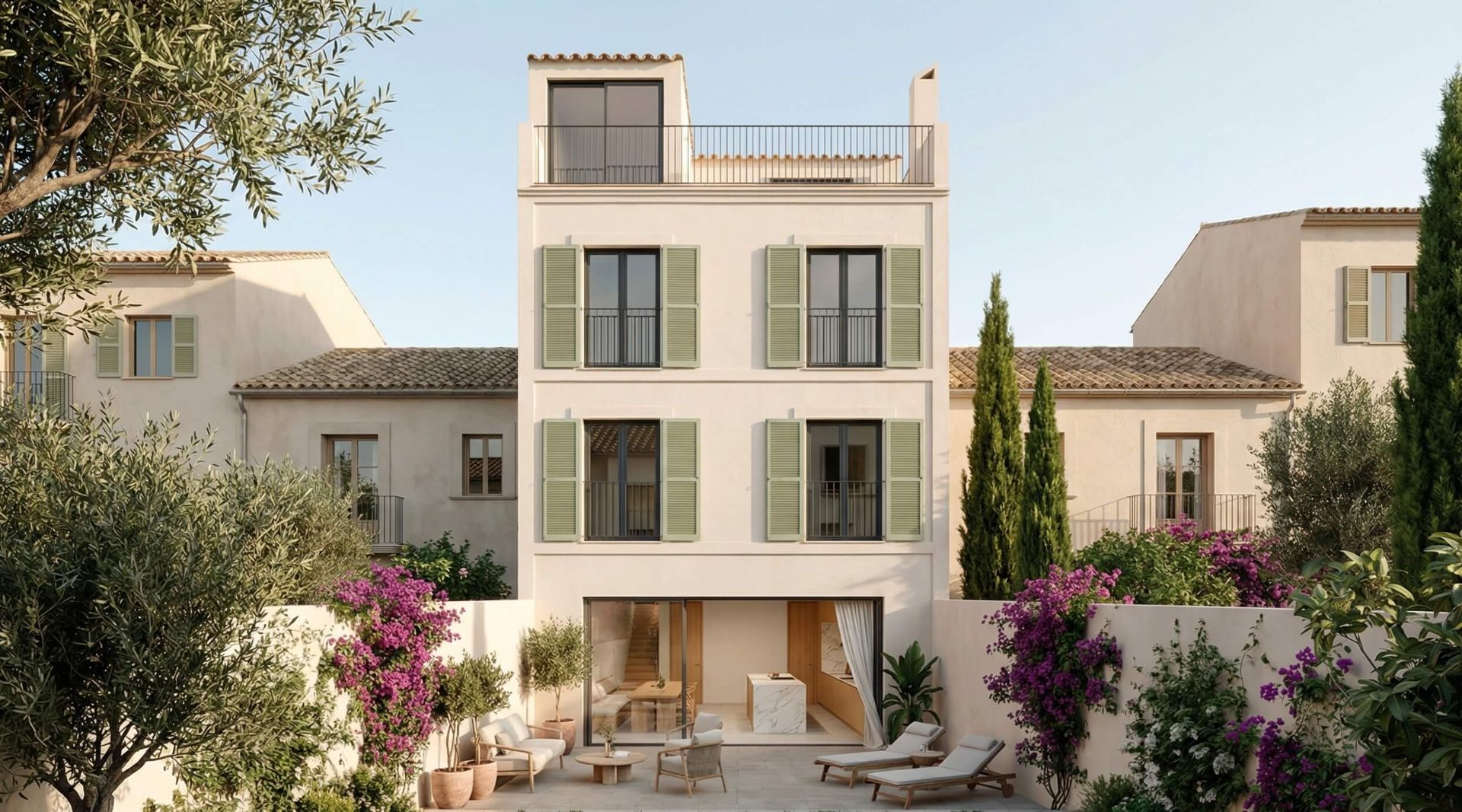 Garden façade with pool